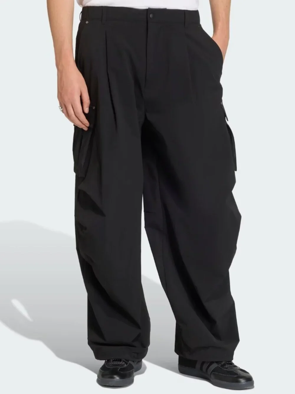 NWT Adidas Premium Cargo Pants Size 34